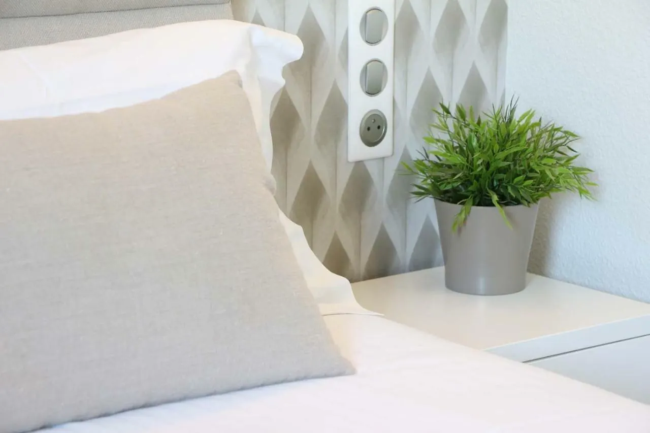 Hotel L'Ortega - Rennes St Jacques Aeroport Saint-Jacques-de-la-Lande